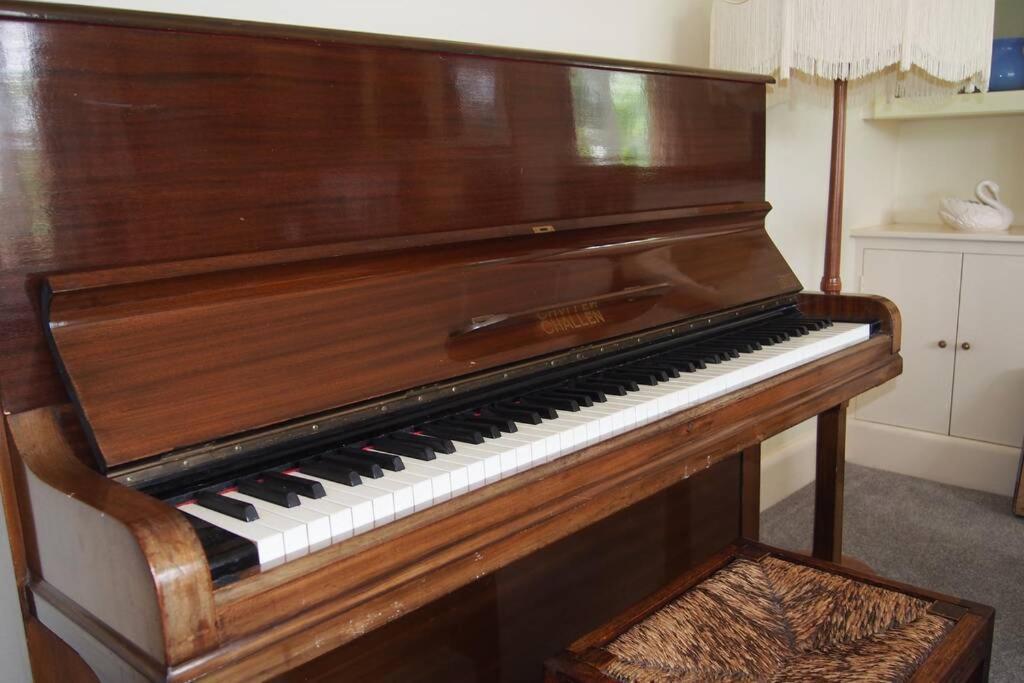 Hectors House Comfortable 4 Bed House In Mature Gardens يلفيرتون المظهر الخارجي الصورة
