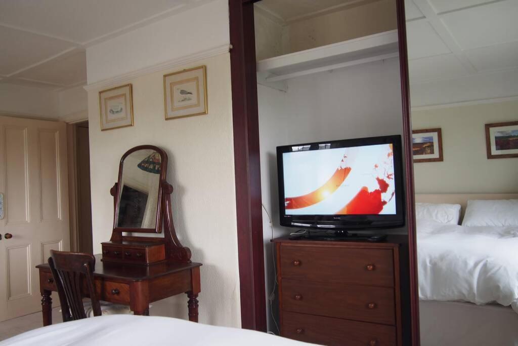 Hectors House Comfortable 4 Bed House In Mature Gardens يلفيرتون المظهر الخارجي الصورة