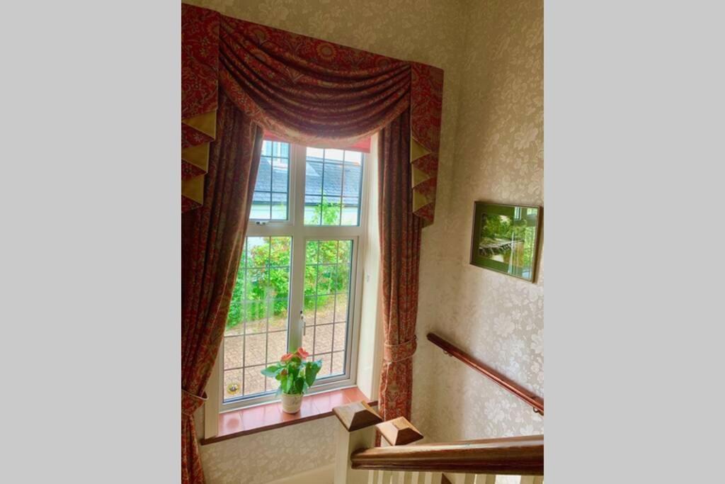 Hectors House Comfortable 4 Bed House In Mature Gardens يلفيرتون المظهر الخارجي الصورة