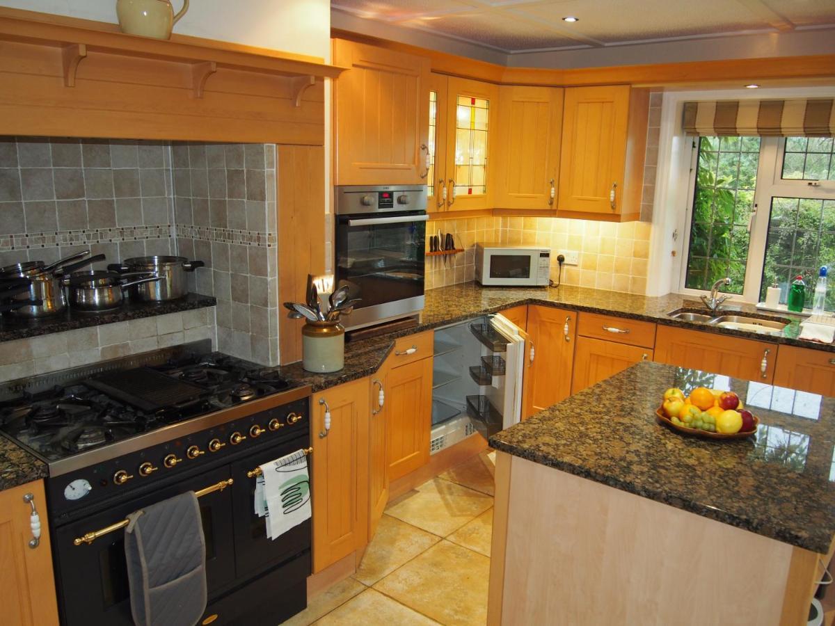 Hectors House Comfortable 4 Bed House In Mature Gardens يلفيرتون المظهر الخارجي الصورة